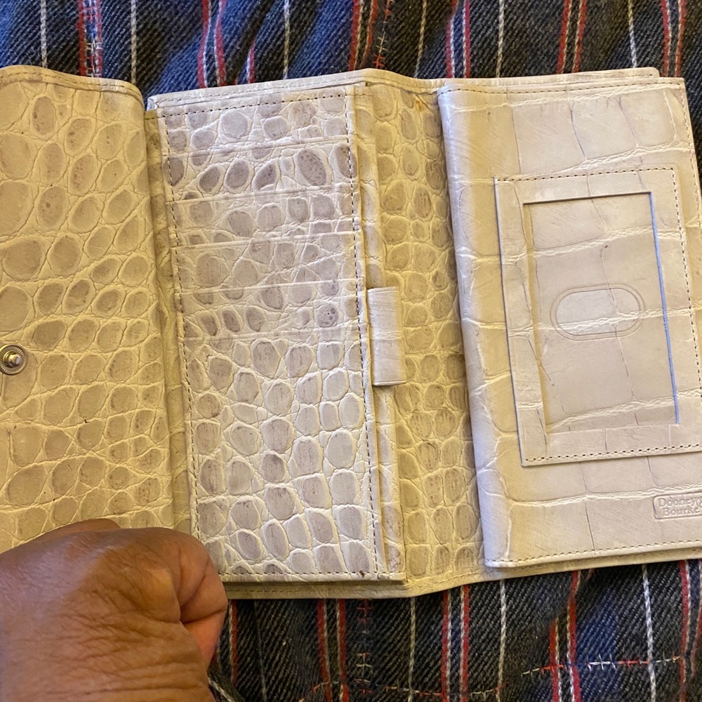 Wallet - Picture 4 of 6